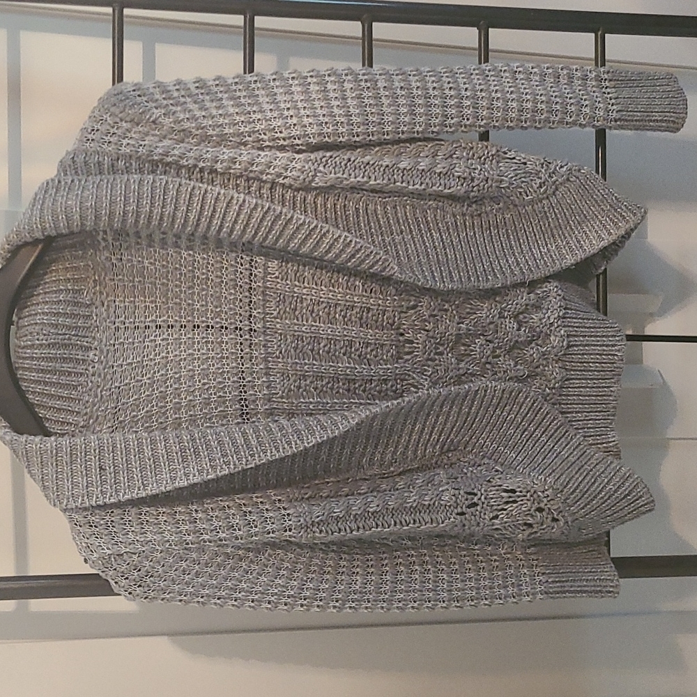 Girl's gray knit sweater